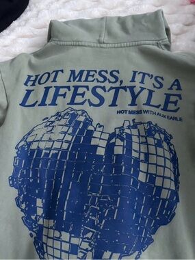 It's A Lifestyle Graphic Hoodie - Sage Green